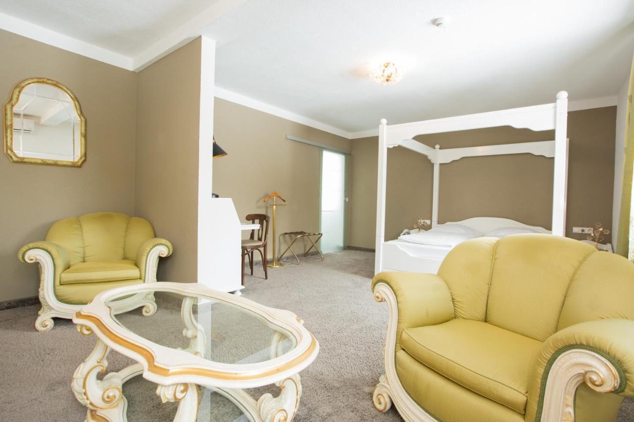 Boutiquehotel Goldhahn Bio Sport & Wellness Аален Екстериор снимка