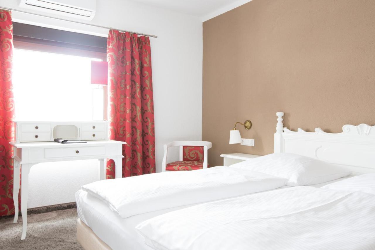 Boutiquehotel Goldhahn Bio Sport & Wellness Аален Екстериор снимка