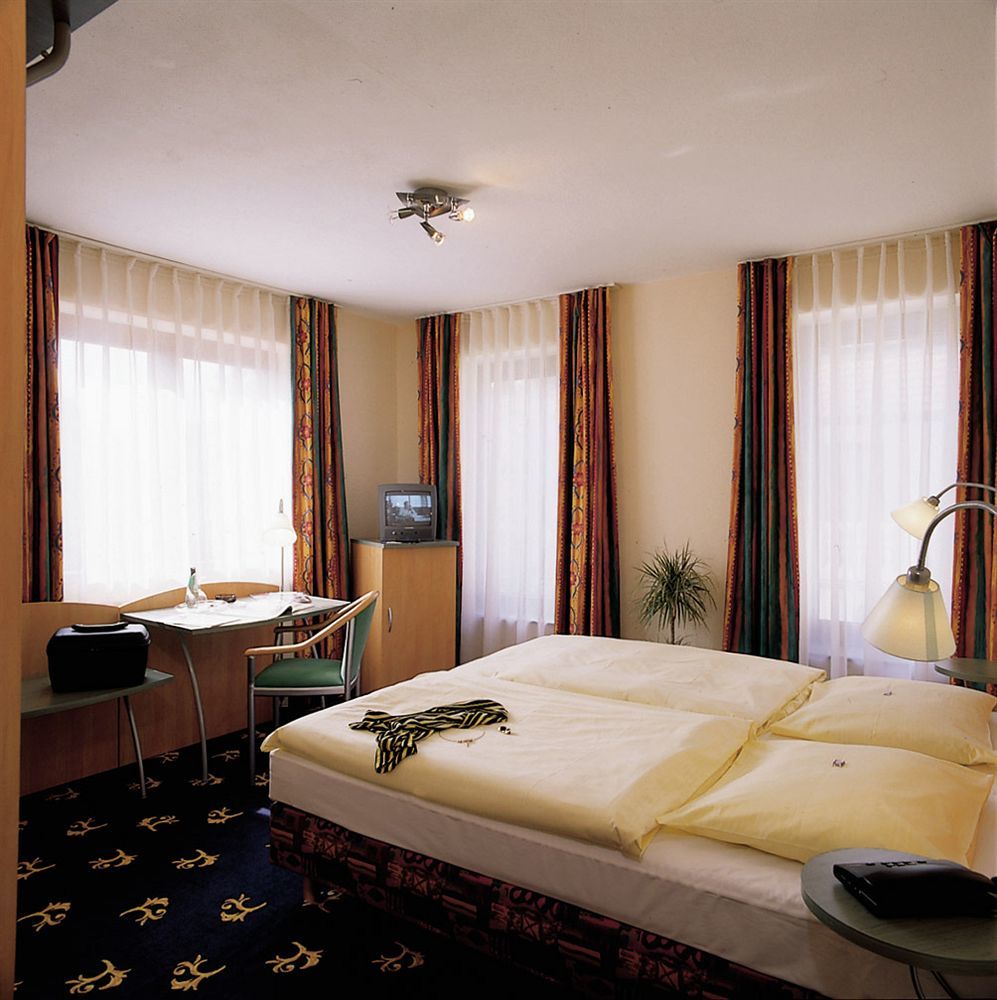 Boutiquehotel Goldhahn Bio Sport & Wellness Аален Екстериор снимка