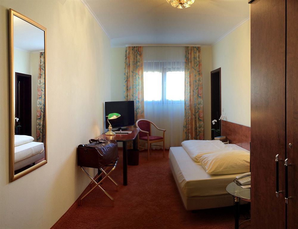 Boutiquehotel Goldhahn Bio Sport & Wellness Аален Екстериор снимка