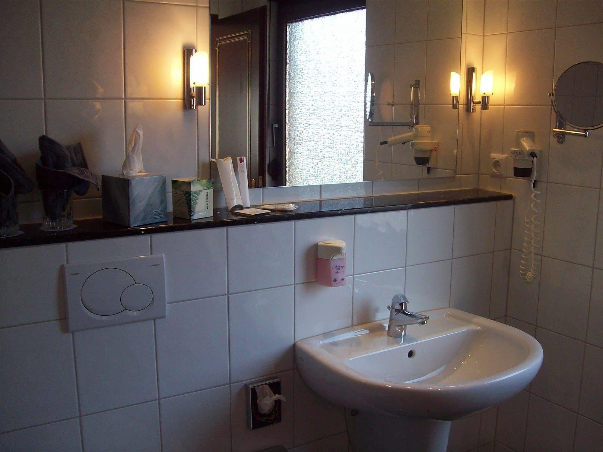 Boutiquehotel Goldhahn Bio Sport & Wellness Аален Екстериор снимка