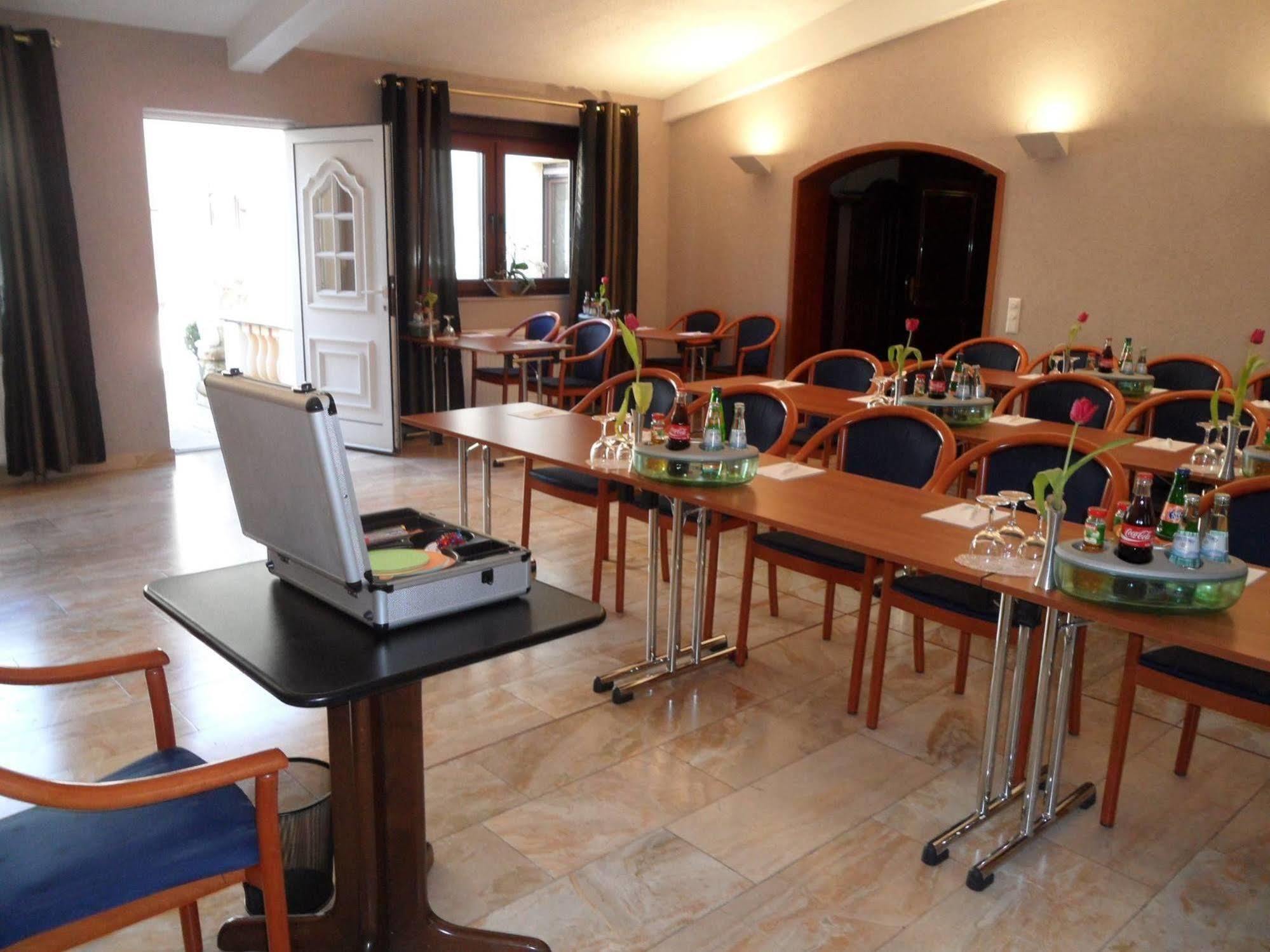 Boutiquehotel Goldhahn Bio Sport & Wellness Аален Екстериор снимка